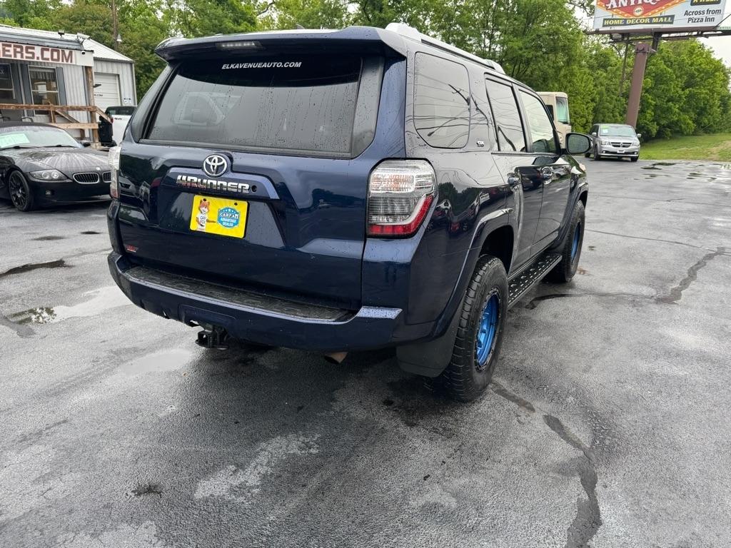 Toyota 4Runner SR5 4WD (Natl) 2017