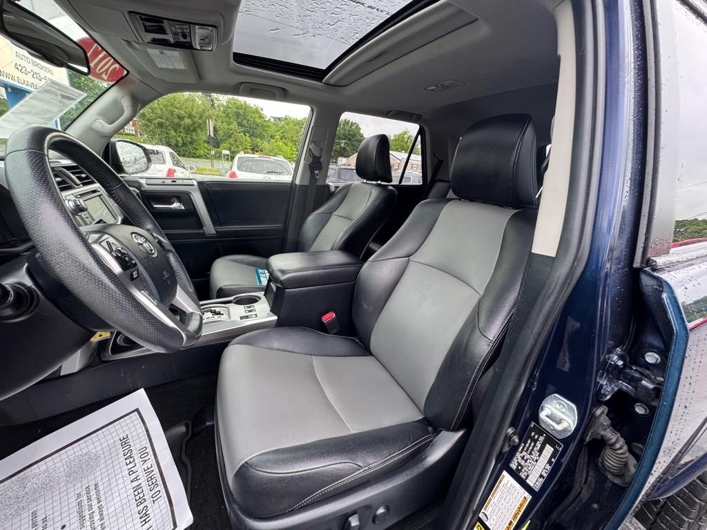 Toyota 4Runner SR5 4WD (Natl) 2017