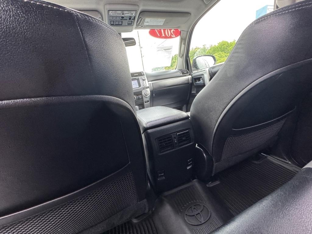 Toyota 4Runner SR5 4WD (Natl) 2017