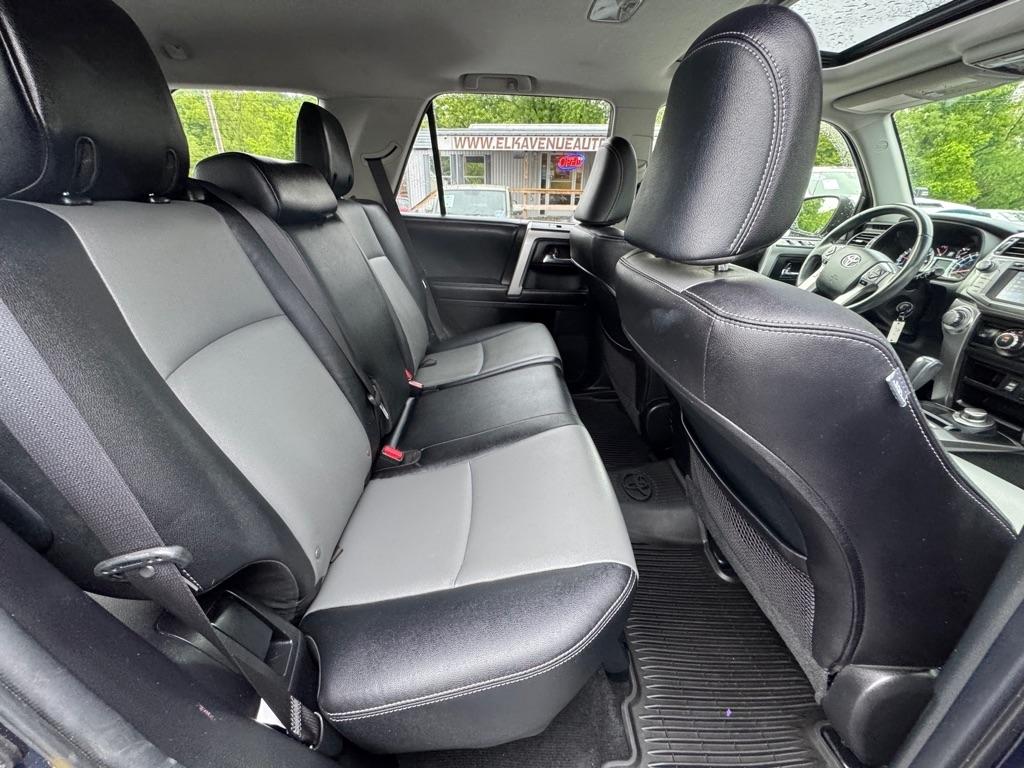Toyota 4Runner SR5 4WD (Natl) 2017