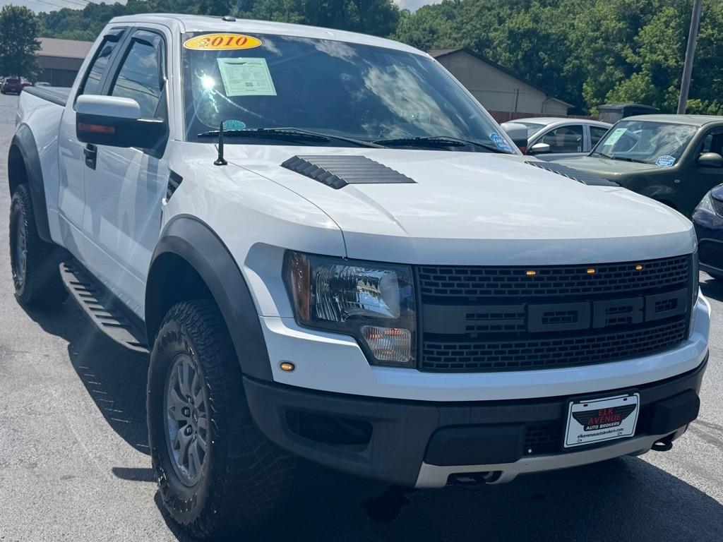 Ford F-150 4WD SuperCab 133" SVT Raptor 2010