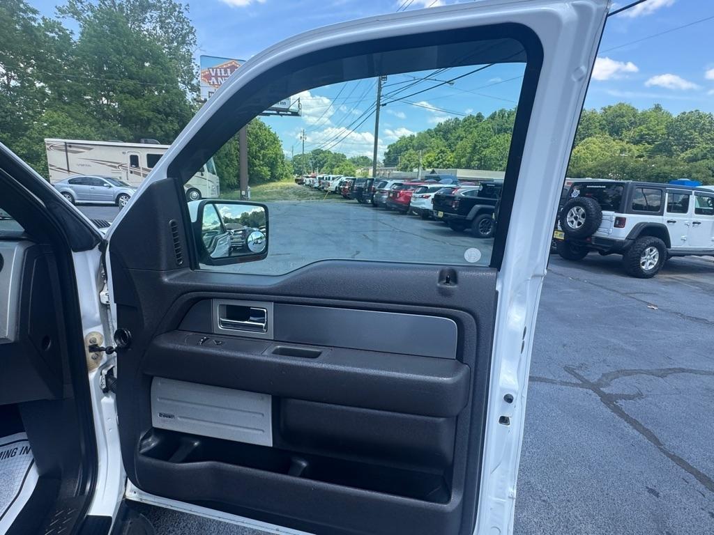 Ford F-150 4WD SuperCab 133" SVT Raptor 2010