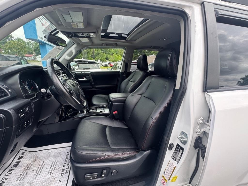 Toyota 4Runner 4WD 4dr V6 Limited (Natl) 2016