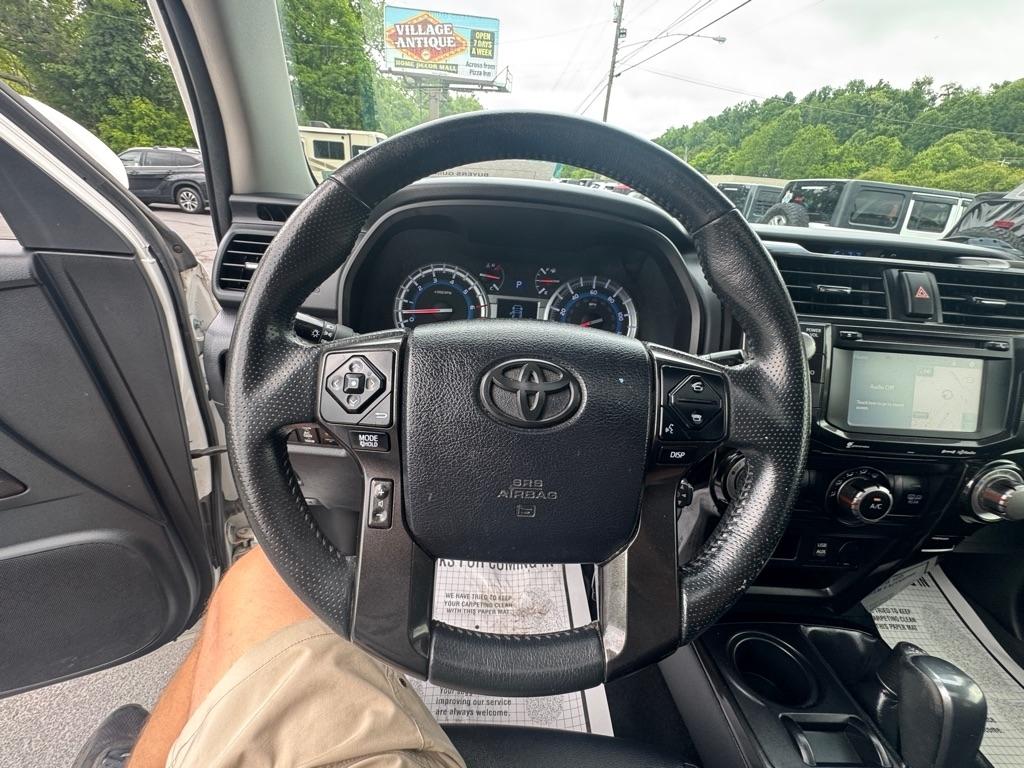 Toyota 4Runner 4WD 4dr V6 Limited (Natl) 2016
