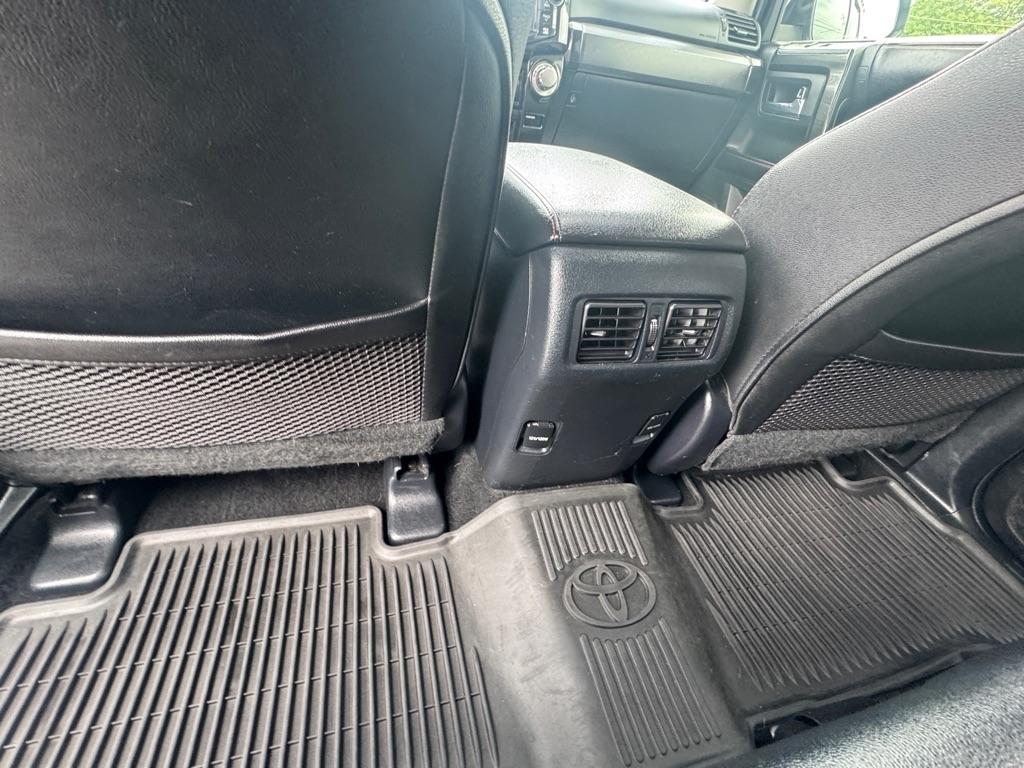 Toyota 4Runner 4WD 4dr V6 Limited (Natl) 2016
