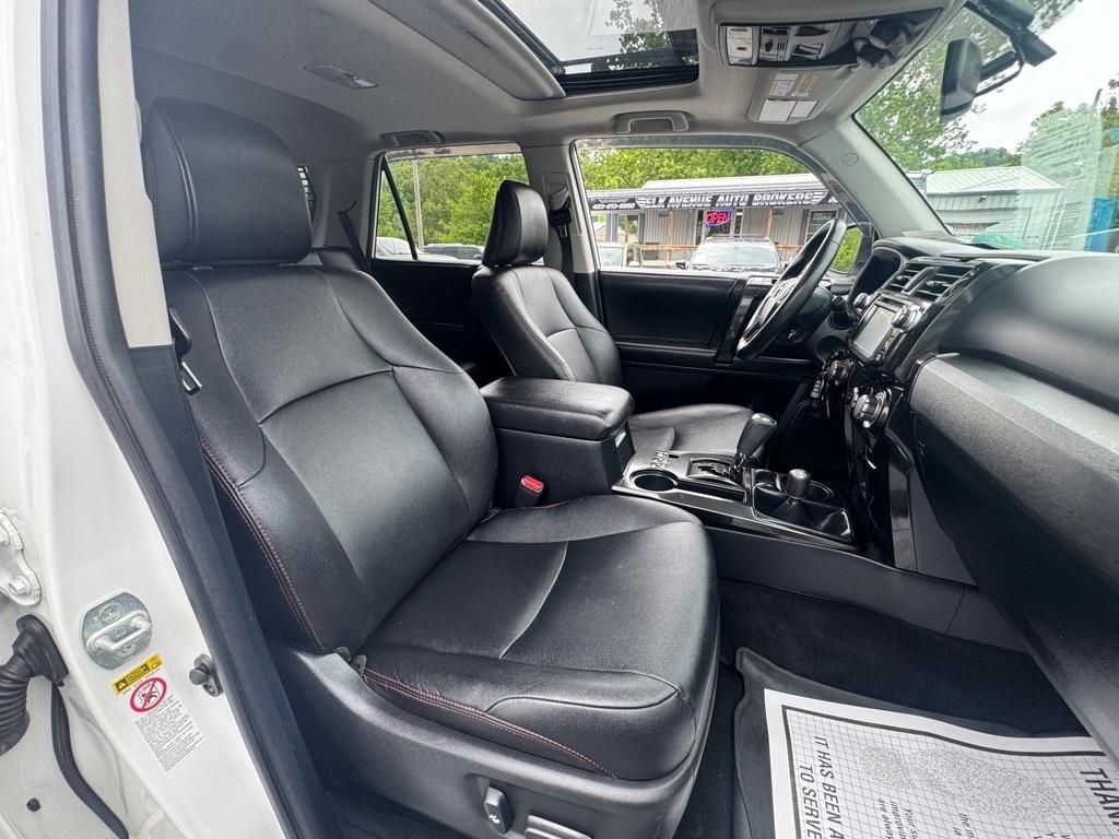 Toyota 4Runner 4WD 4dr V6 Limited (Natl) 2016