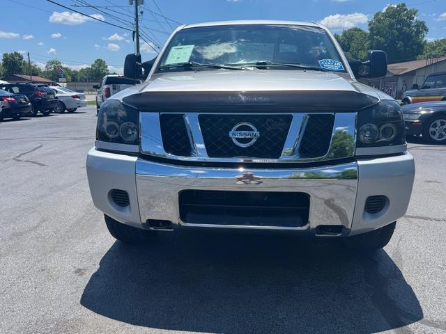 Silver 2008 Nissan Titan SE Crew Cab 4WD Pickup Truck Four-Wheel Drive Automatic