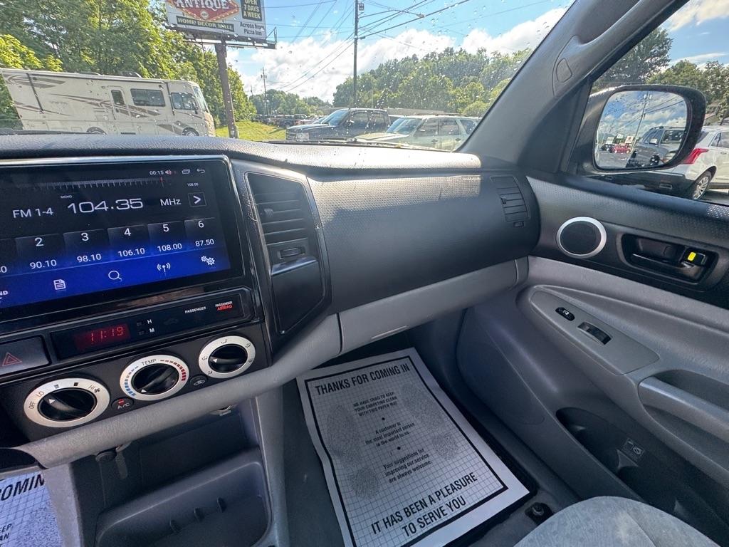 Toyota Tacoma 4WD Dbl V6 MT (Natl) 2008