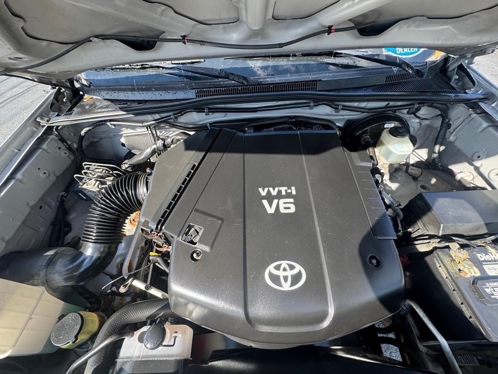 Toyota Tacoma 4WD Dbl V6 MT (Natl) 2008