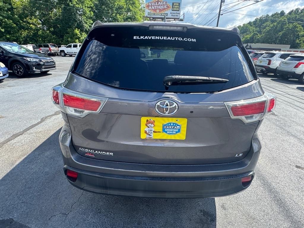 Toyota Highlander FWD 4dr V6 LE (Natl) 2014
