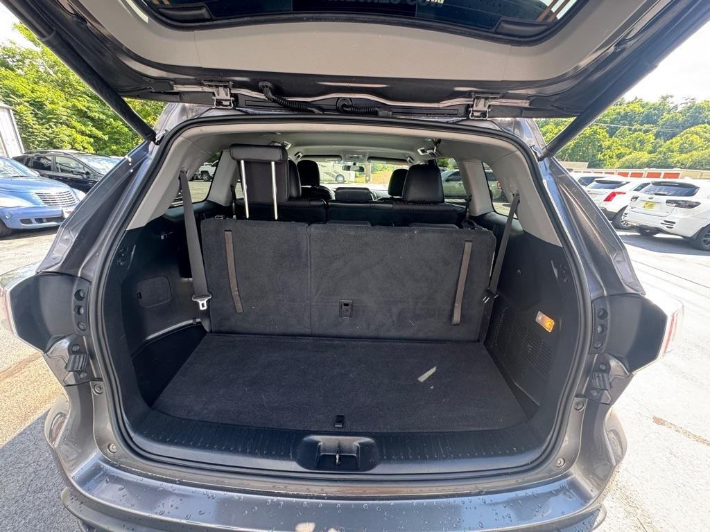 Toyota Highlander FWD 4dr V6 LE (Natl) 2014