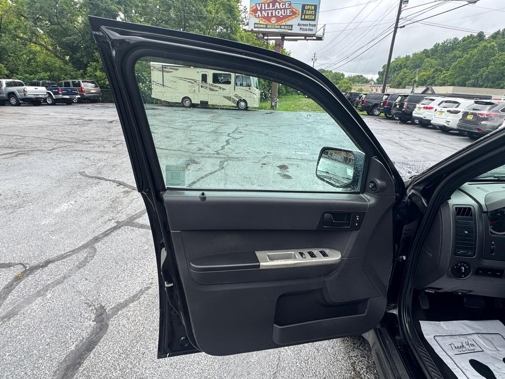 Ford Escape FWD 4dr V6 Auto XLT 2009