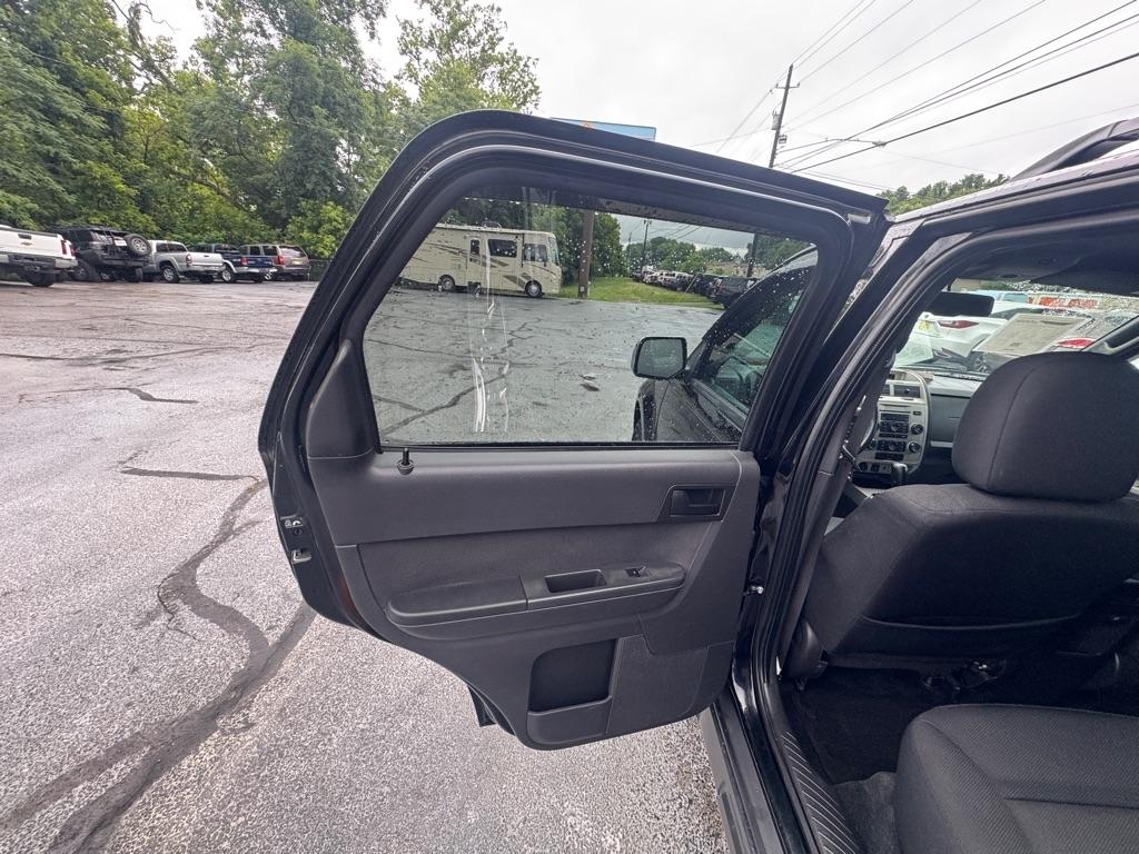 Ford Escape FWD 4dr V6 Auto XLT 2009