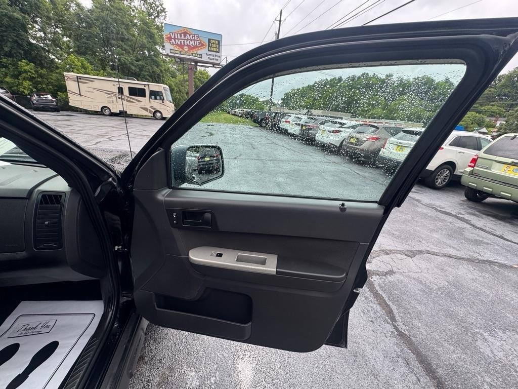Ford Escape FWD 4dr V6 Auto XLT 2009