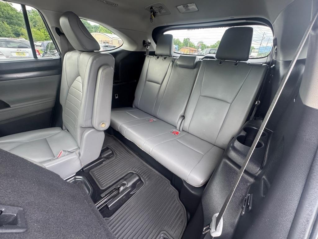 Toyota Highlander XLE AWD (Natl) 2020