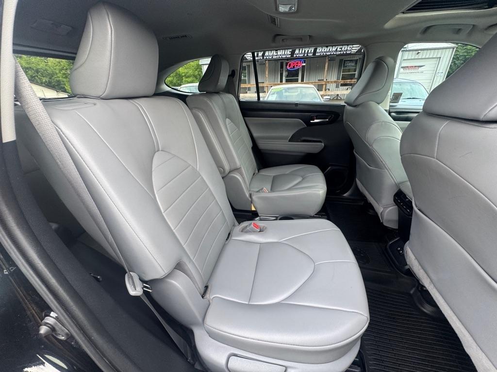 Toyota Highlander XLE AWD (Natl) 2020