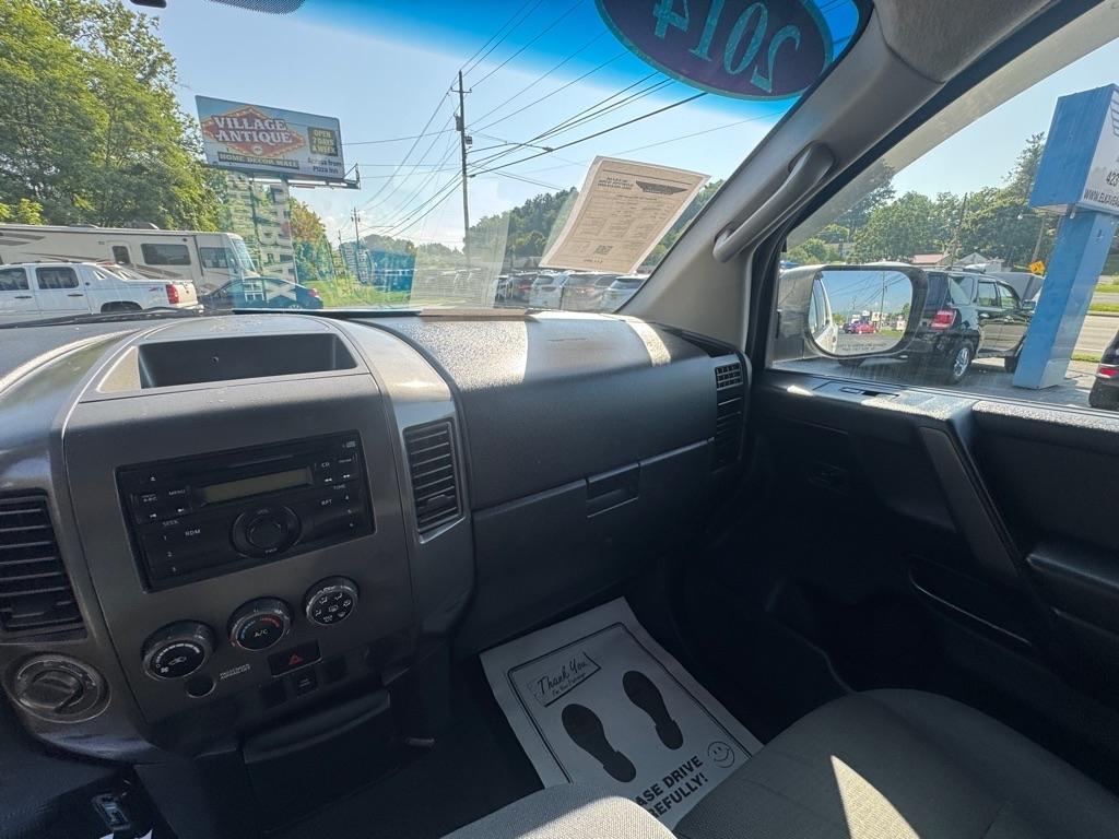 Nissan Titan 4WD Crew Cab SWB S 2014