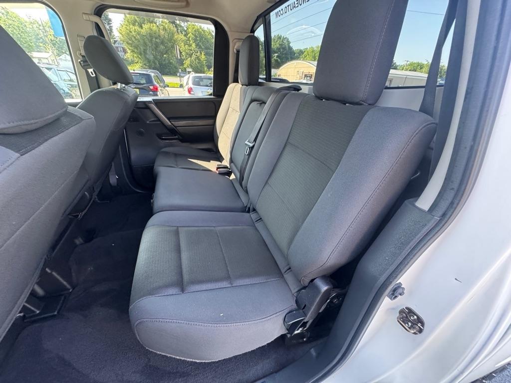 Nissan Titan 4WD Crew Cab SWB S 2014