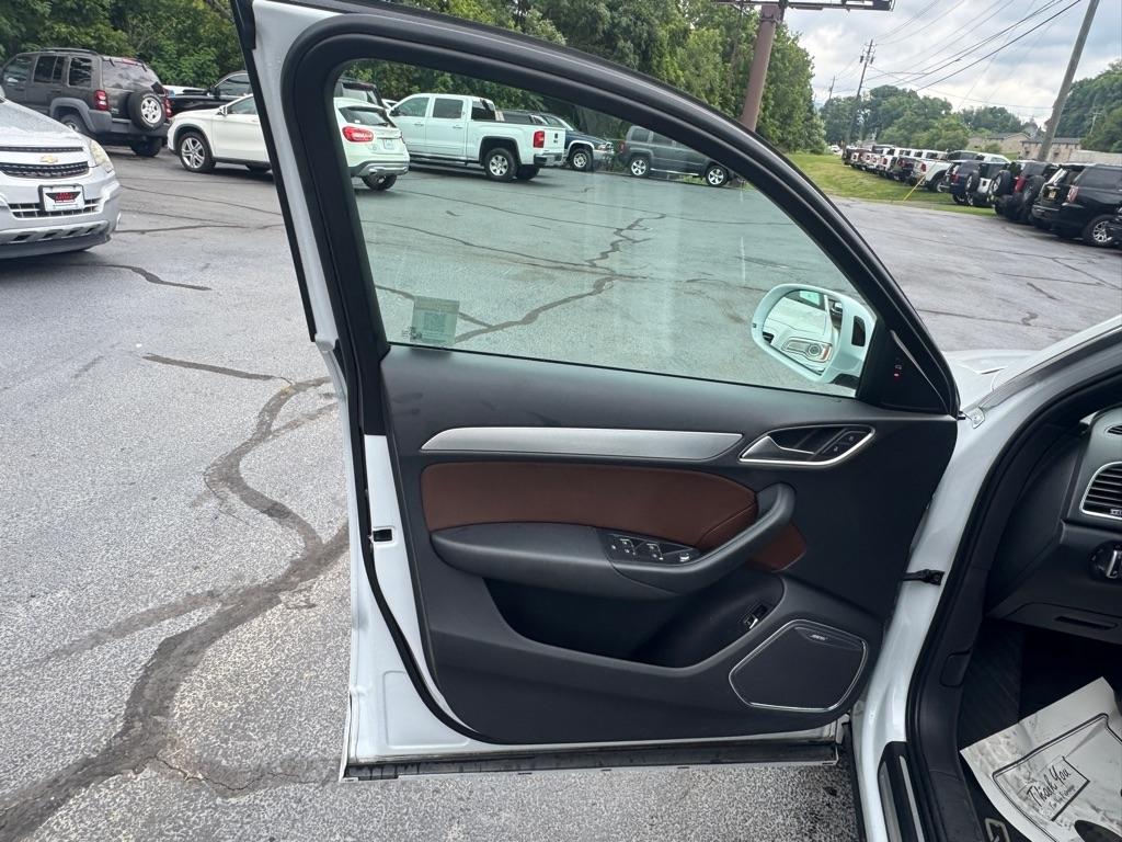 Audi Q3 quattro 4dr Prestige 2016