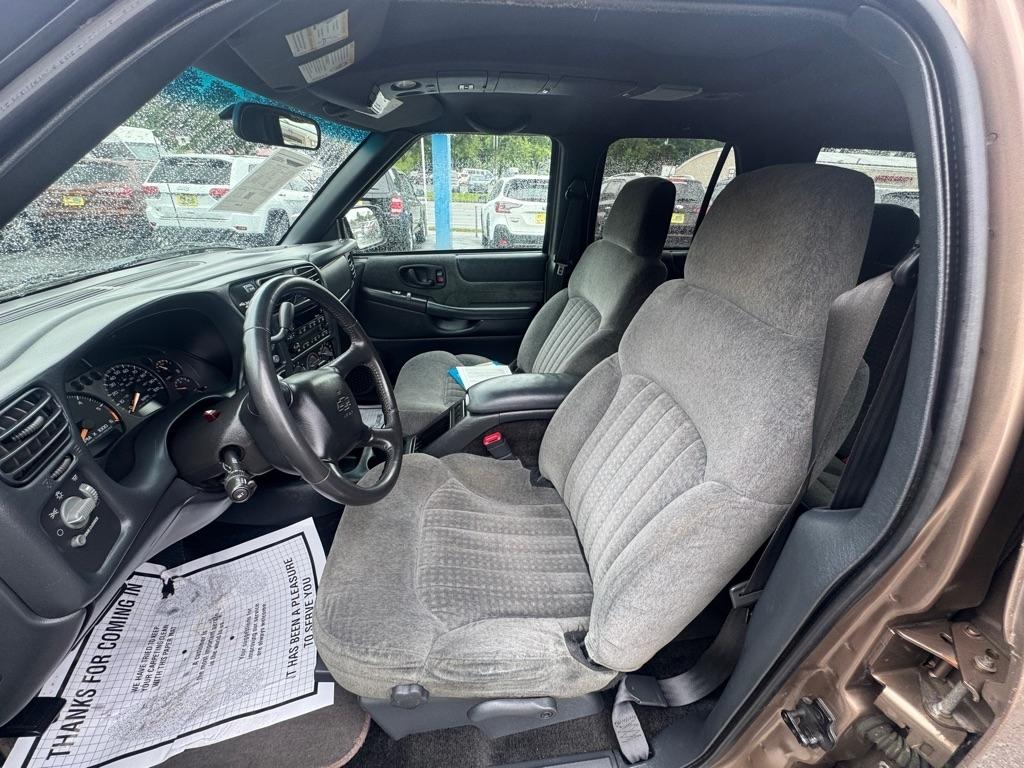 Chevrolet Blazer 4dr 4WD LS 2002