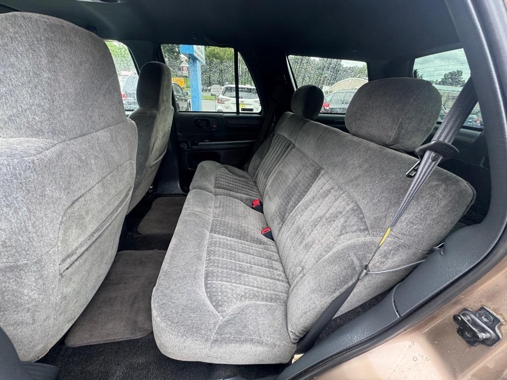 Chevrolet Blazer 4dr 4WD LS 2002
