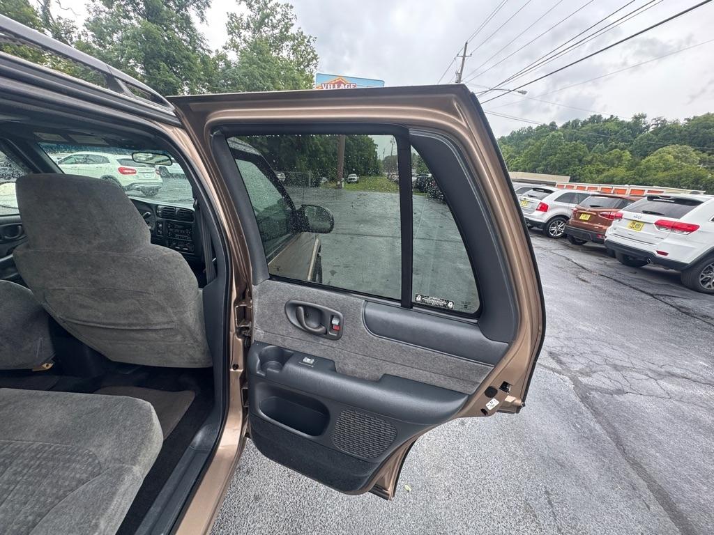 Chevrolet Blazer 4dr 4WD LS 2002