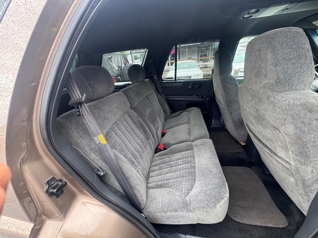 Chevrolet Blazer 4dr 4WD LS 2002