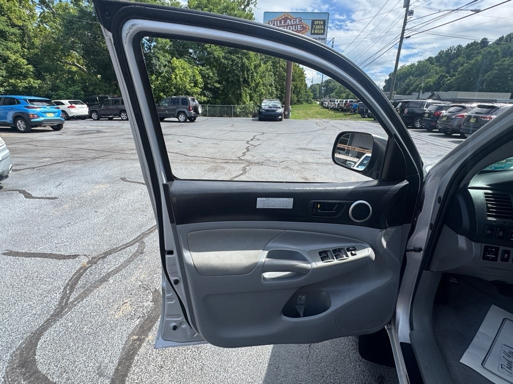 Toyota Tacoma 4WD Double V6 MT (Natl) 2010