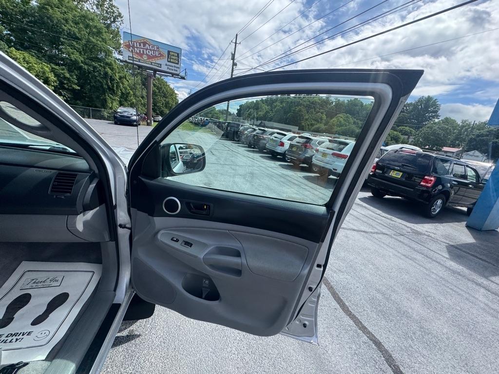 Toyota Tacoma 4WD Double V6 MT (Natl) 2010