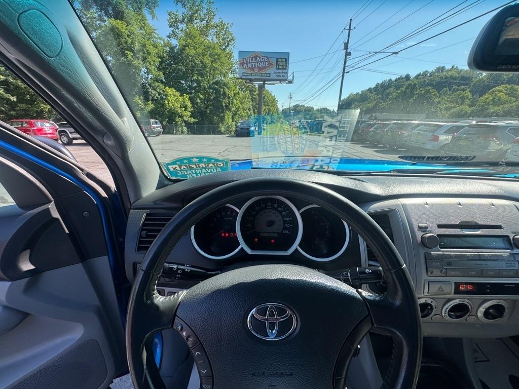 Toyota Tacoma 4WD Access I4 MT (Natl) 2009