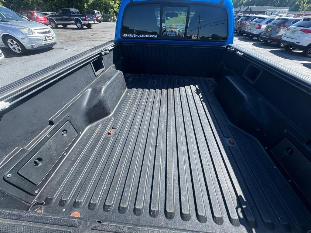 Toyota Tacoma 4WD Access I4 MT (Natl) 2009