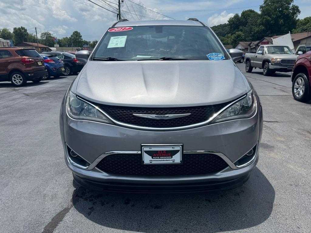Chrysler Pacifica Touring-L FWD 2017