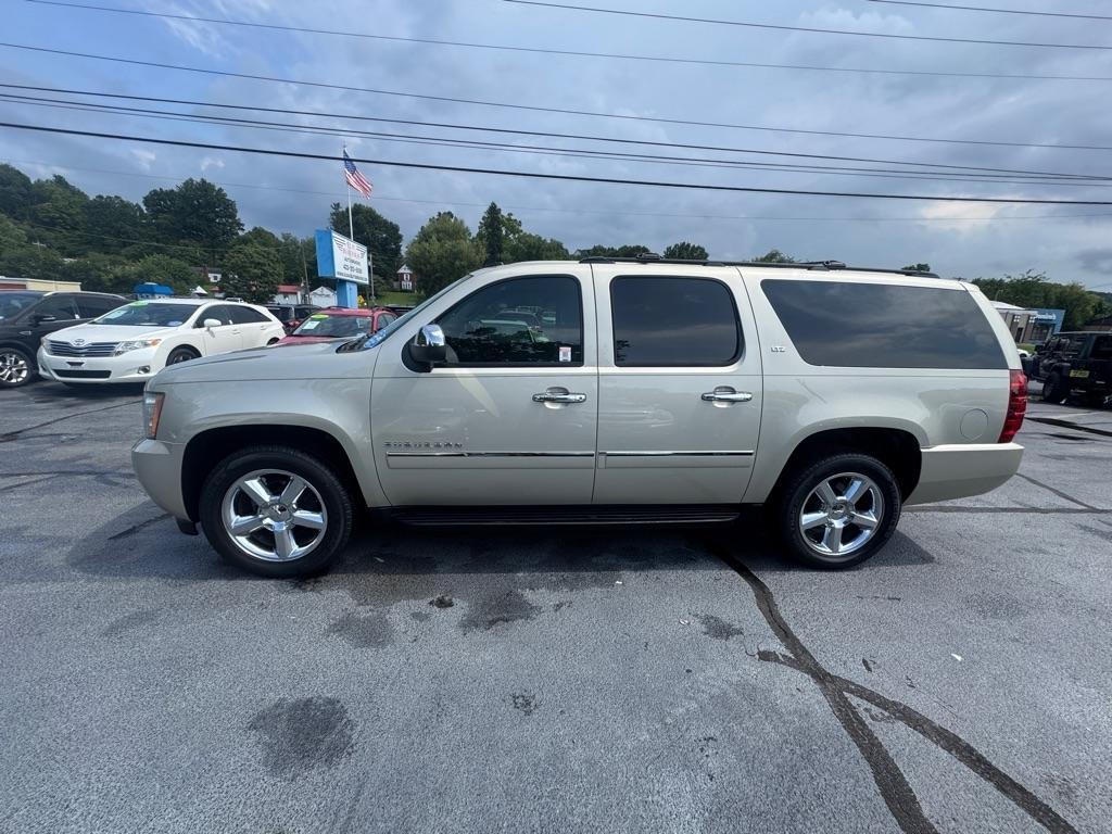 Chevrolet Suburban 4WD 4dr LTZ 2014
