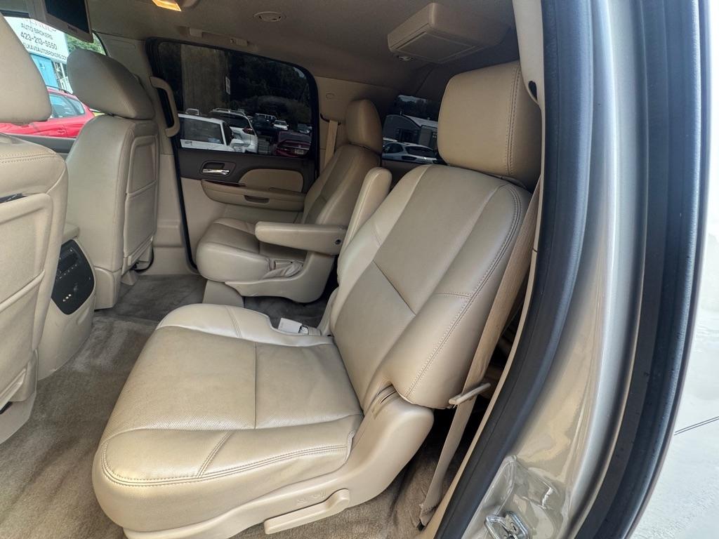 Chevrolet Suburban 4WD 4dr LTZ 2014