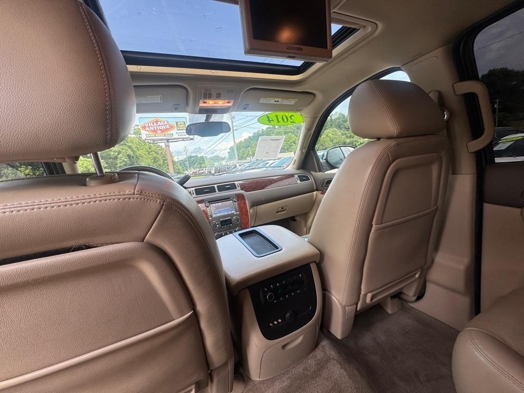 Chevrolet Suburban 4WD 4dr LTZ 2014