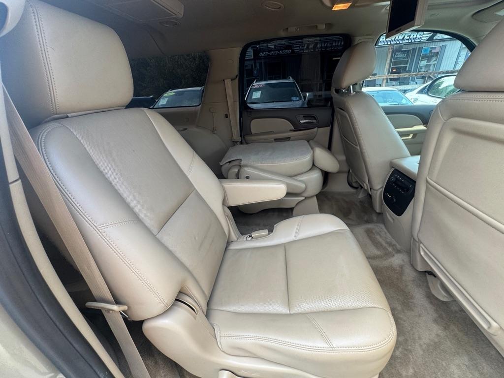 Chevrolet Suburban 4WD 4dr LTZ 2014