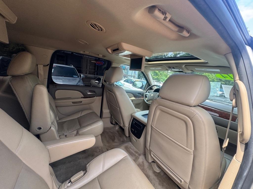 Chevrolet Suburban 4WD 4dr LTZ 2014