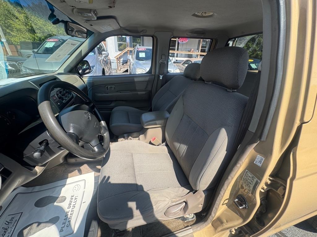 Nissan Frontier 4WD XE Crew Cab V6 Manual 2001