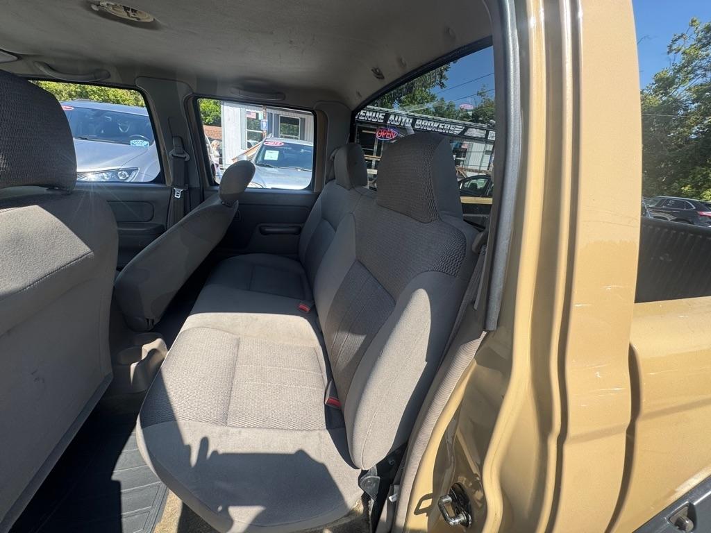 Nissan Frontier 4WD XE Crew Cab V6 Manual 2001