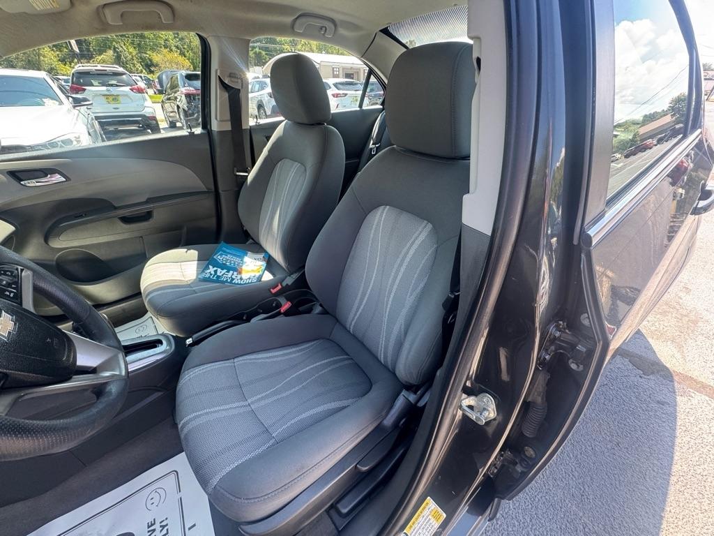 Chevrolet Sonic 4dr Sdn Auto LT 2014
