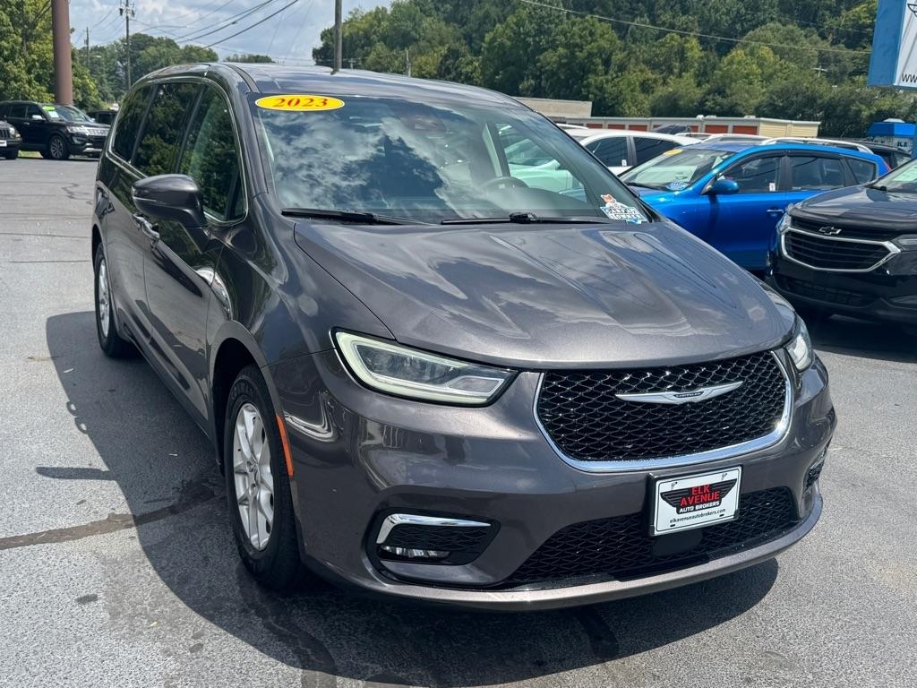 Chrysler Pacifica Touring L FWD 2023