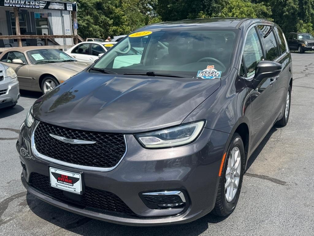 Chrysler Pacifica Touring L FWD 2023
