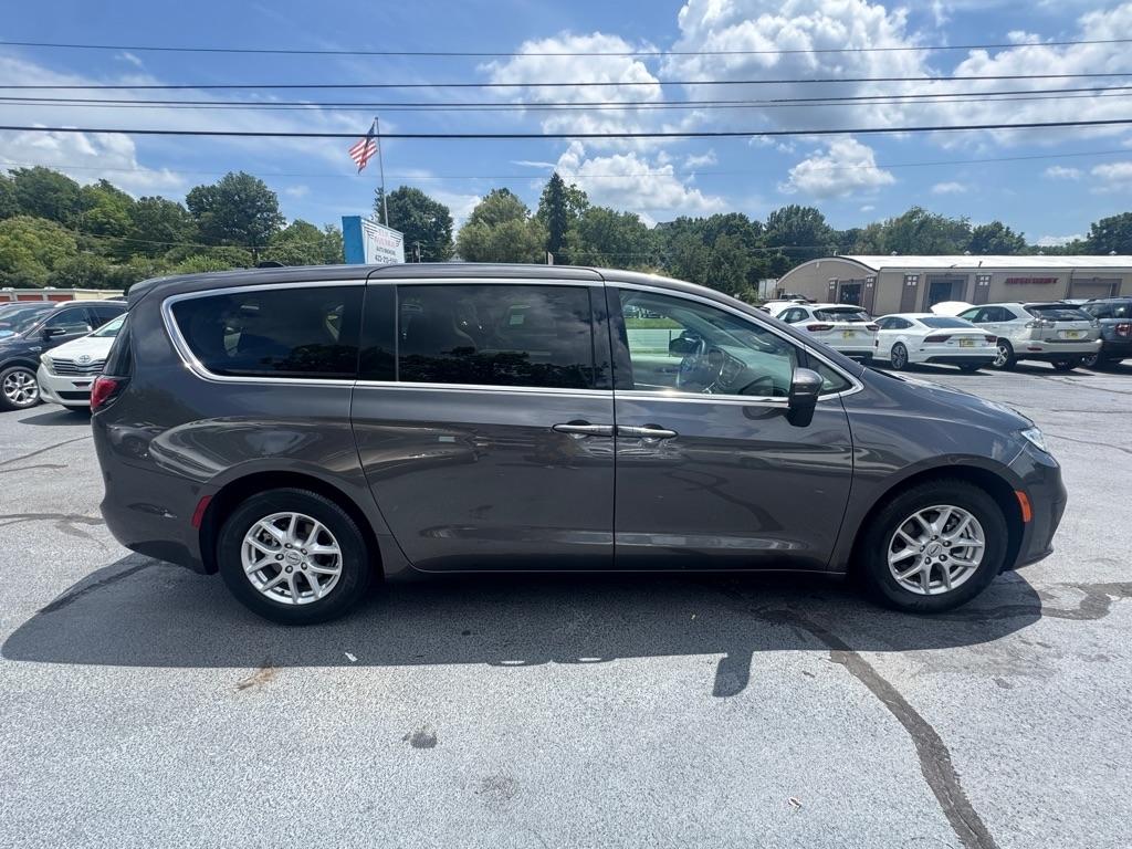 Chrysler Pacifica Touring L FWD 2023