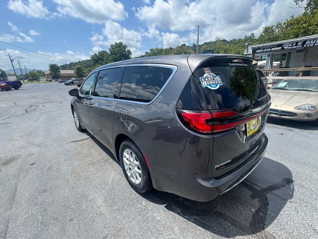 Chrysler Pacifica Touring L FWD 2023