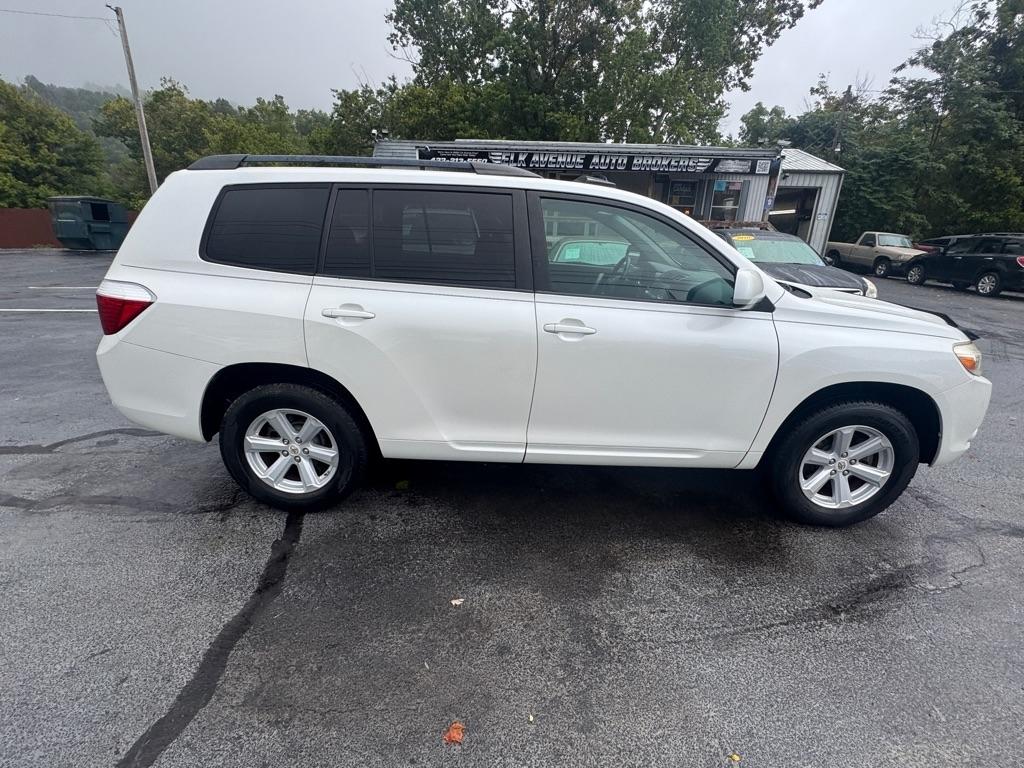 Toyota Highlander 4WD 4dr V6 SE (Natl) 2010