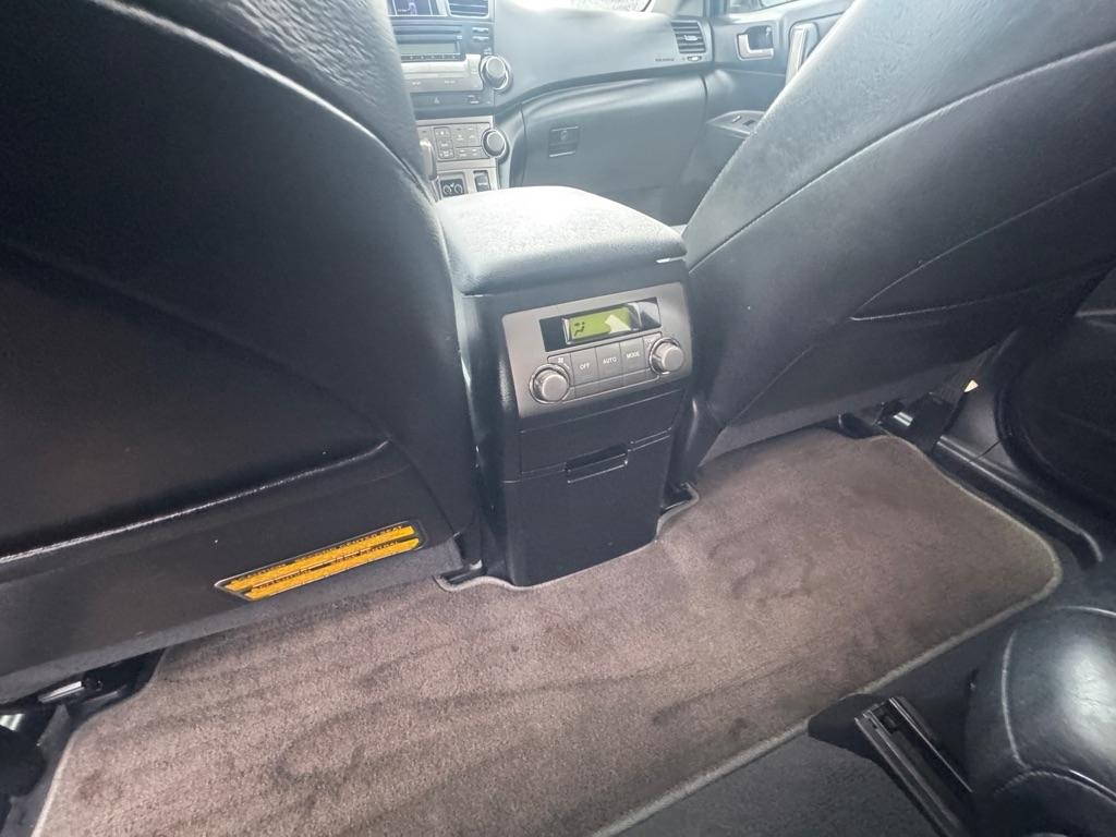 Toyota Highlander 4WD 4dr V6 SE (Natl) 2010