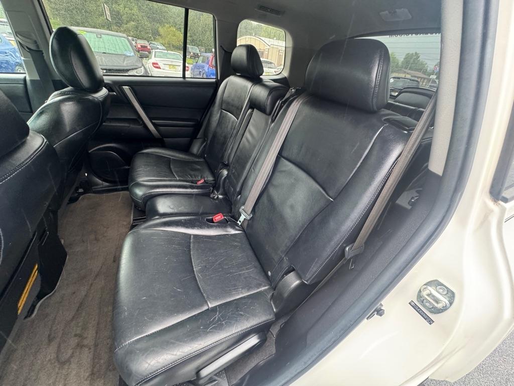 Toyota Highlander 4WD 4dr V6 SE (Natl) 2010