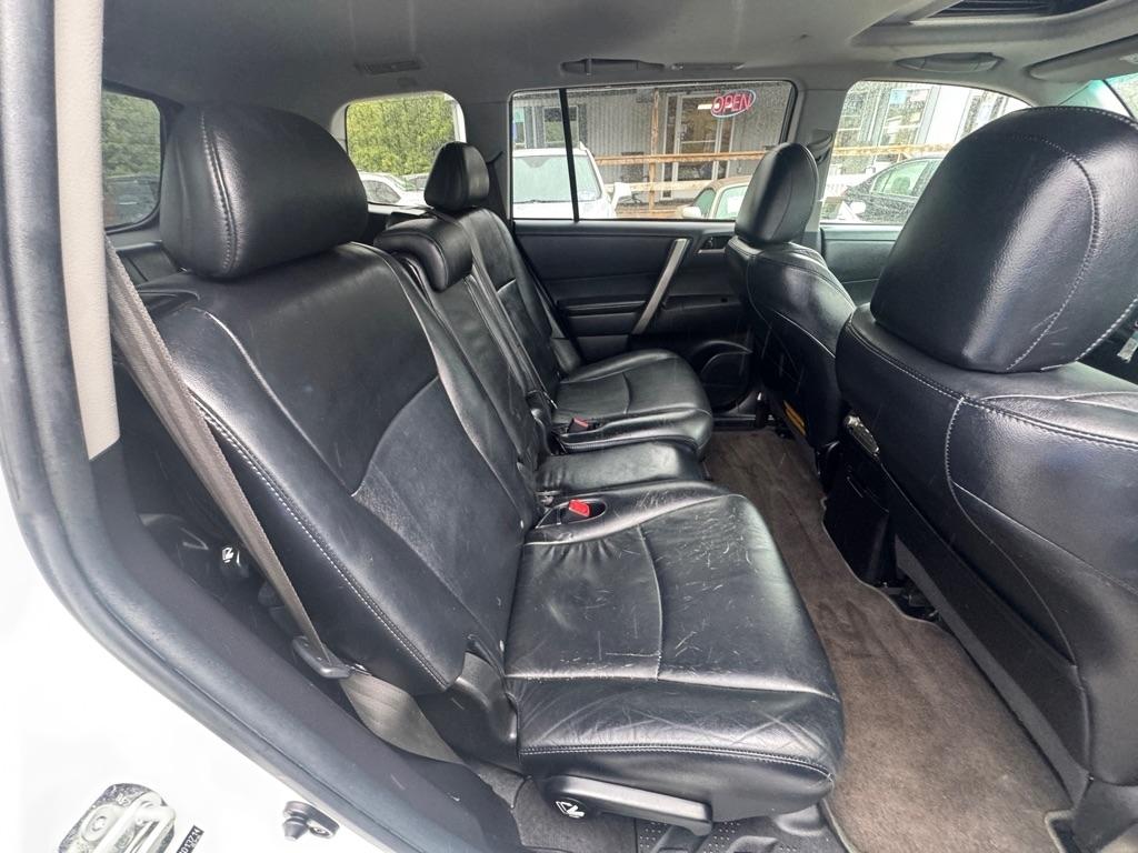 Toyota Highlander 4WD 4dr V6 SE (Natl) 2010