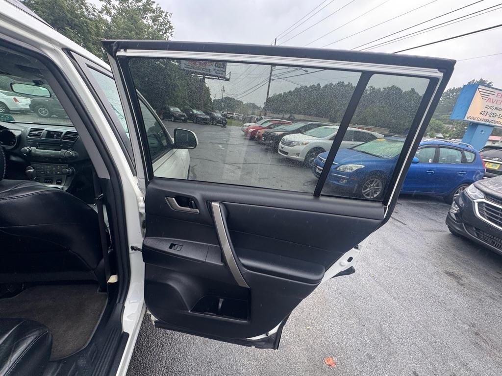Toyota Highlander 4WD 4dr V6 SE (Natl) 2010
