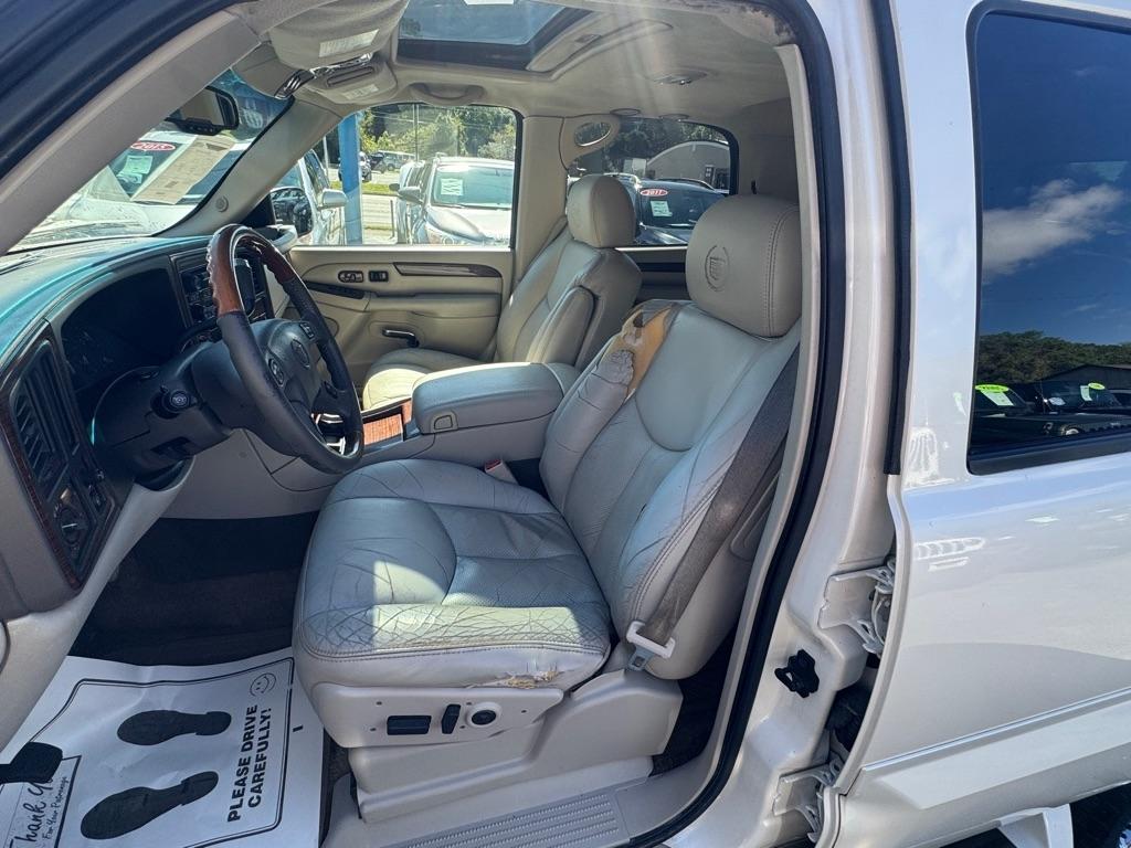 Cadillac Escalade 4dr AWD 2003